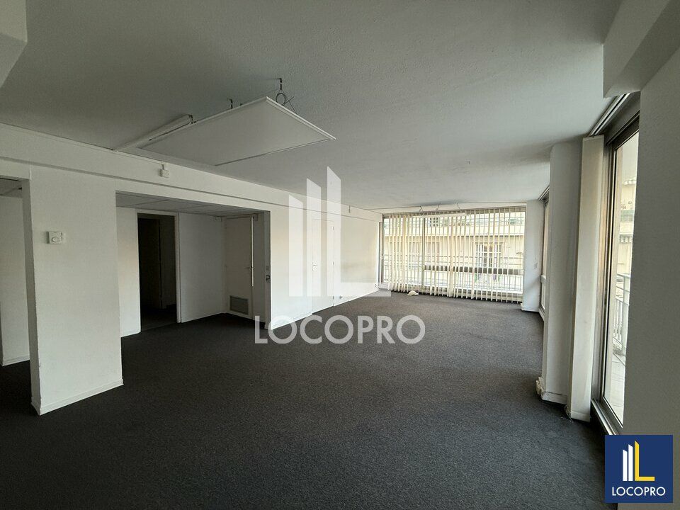 Location bureaux 65 m² non divisibles