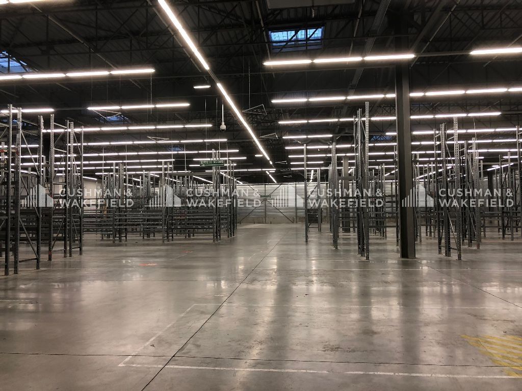 Location entrepôt 4728 m² divisibles à partir de 300 m²