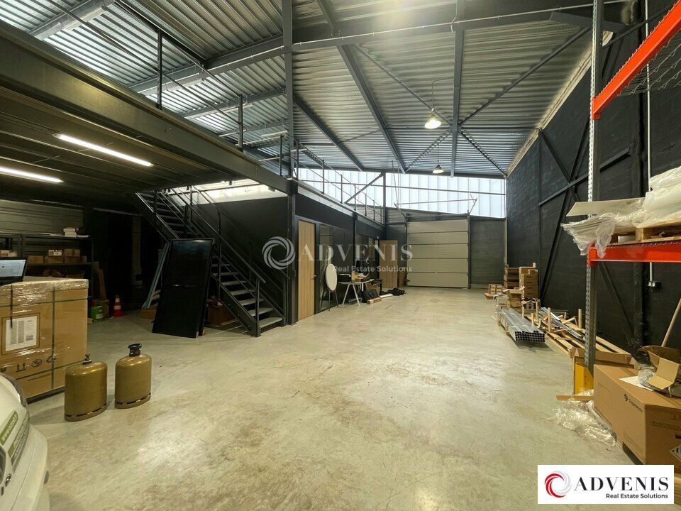 Location local d''activites 356 m² non divisibles