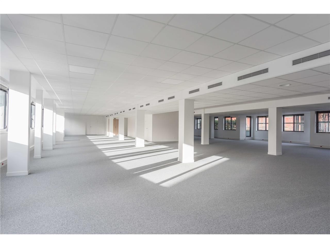 Location bureaux 722 m² non divisibles