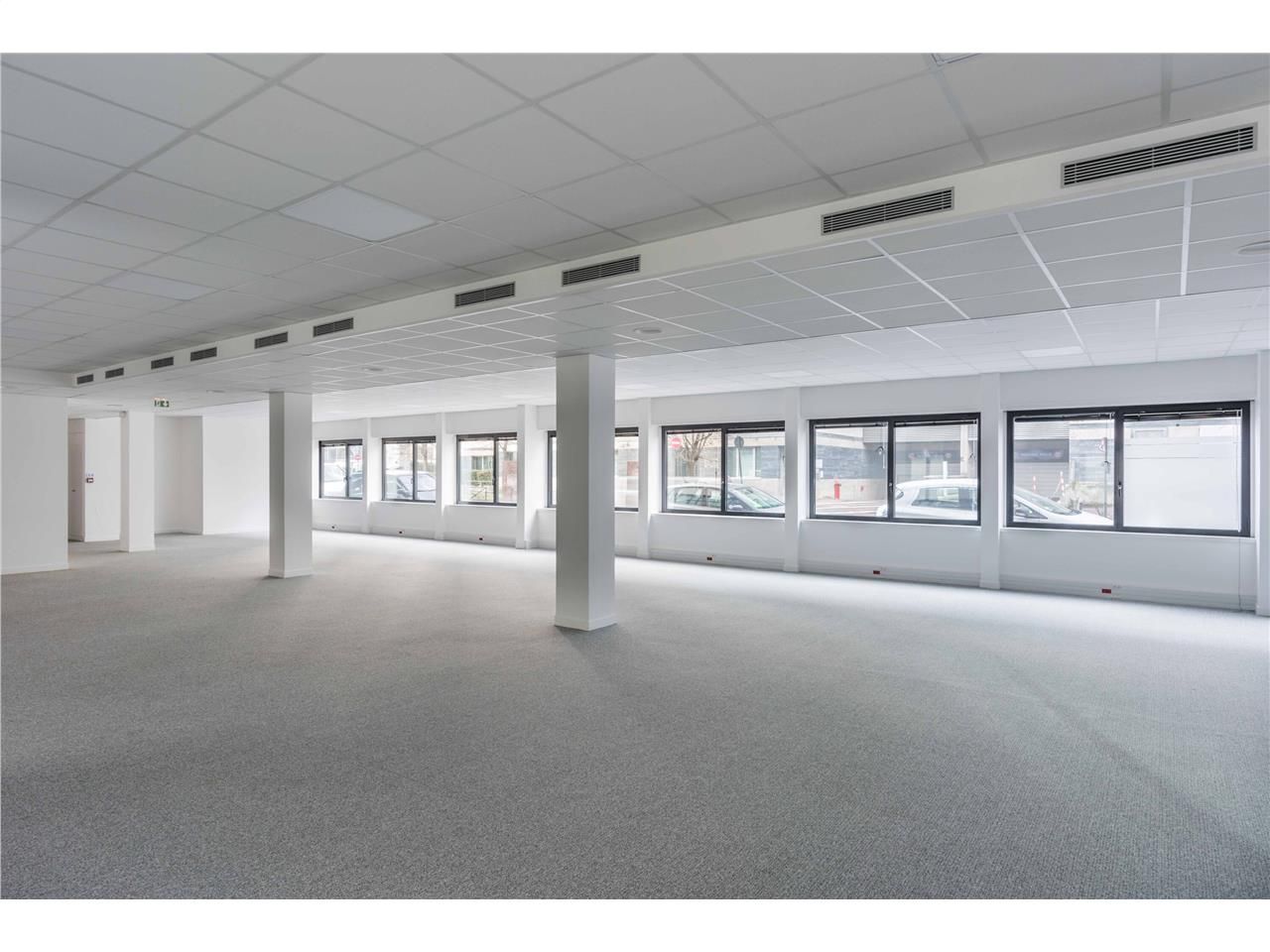 Location bureaux 854 m² non divisibles