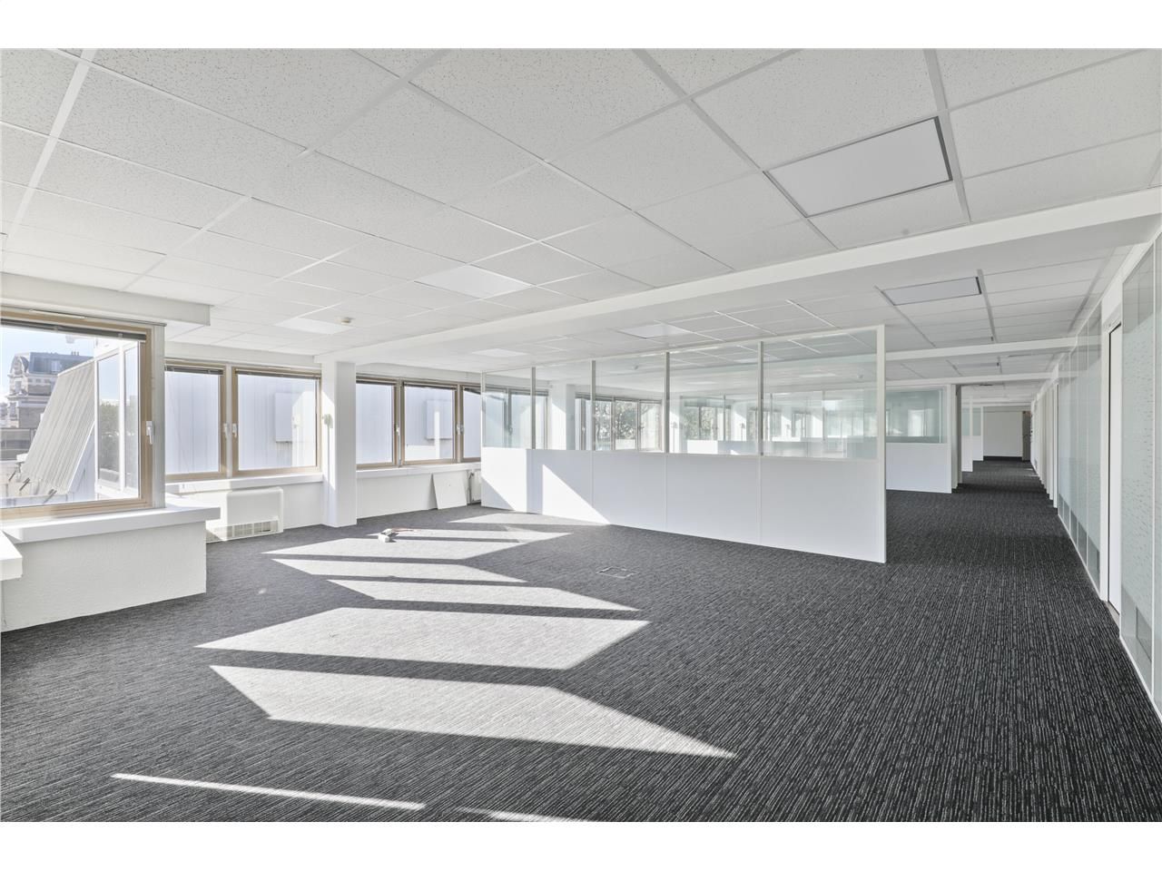 Location bureaux 900 m² non divisibles