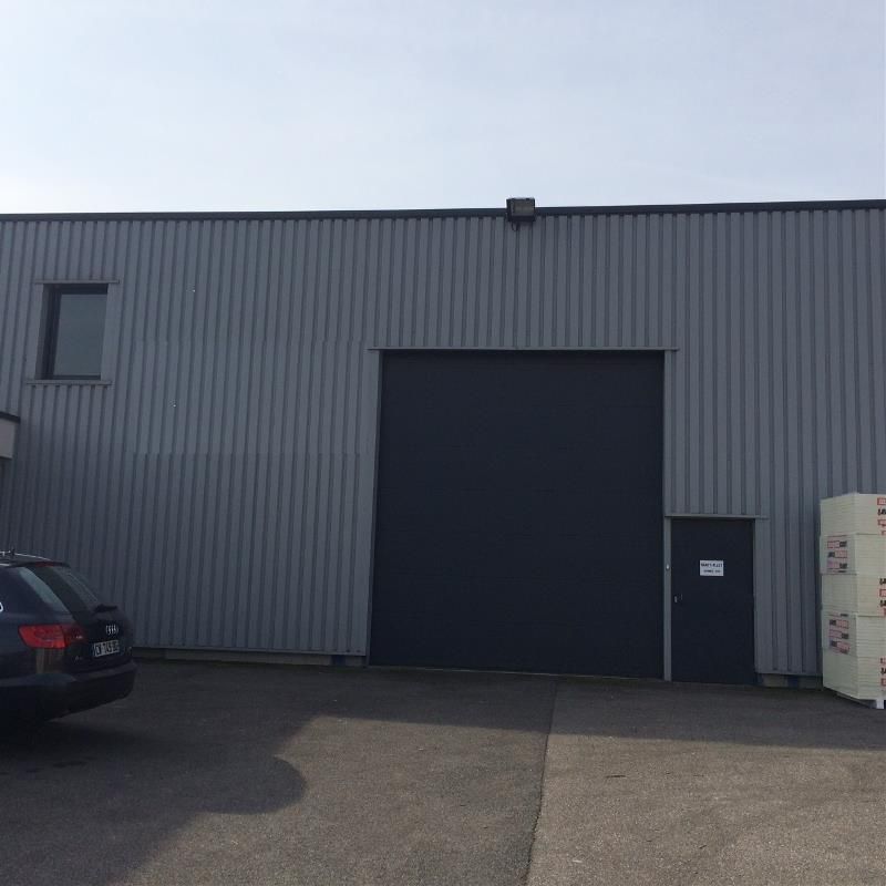 Location local d''activites 110 m² non divisibles