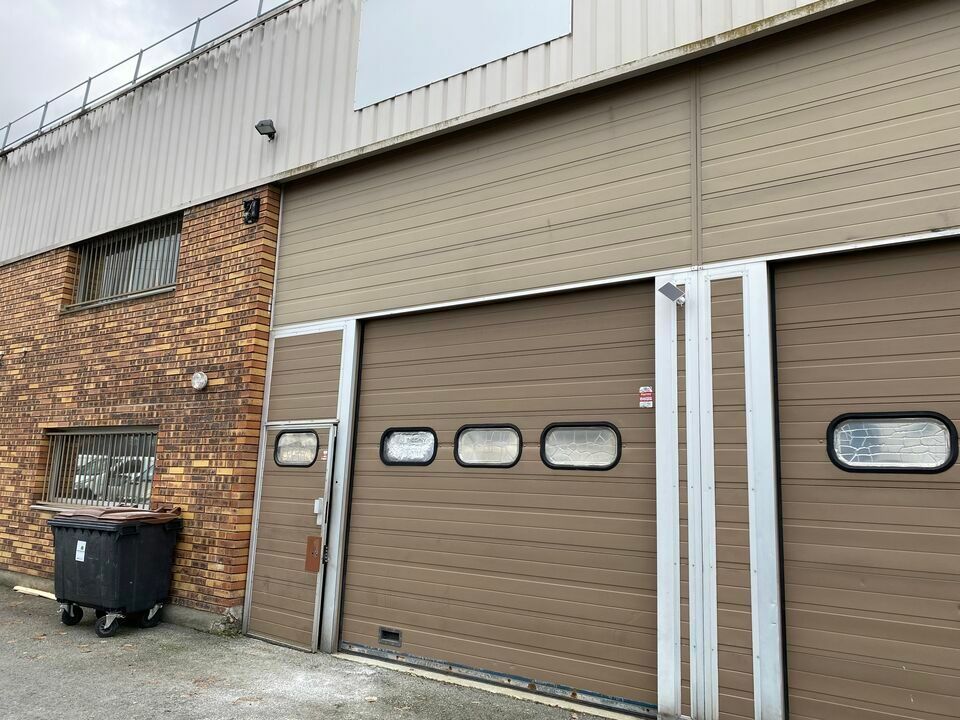 Location local d''activites 226 m² non divisibles