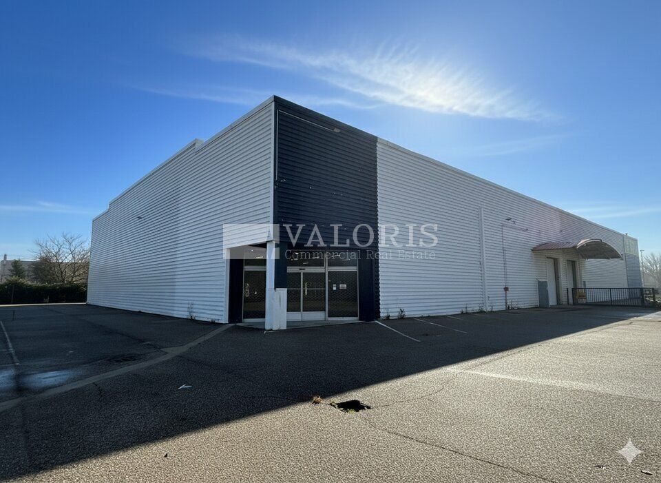 Location local commercial 980 m² non divisibles