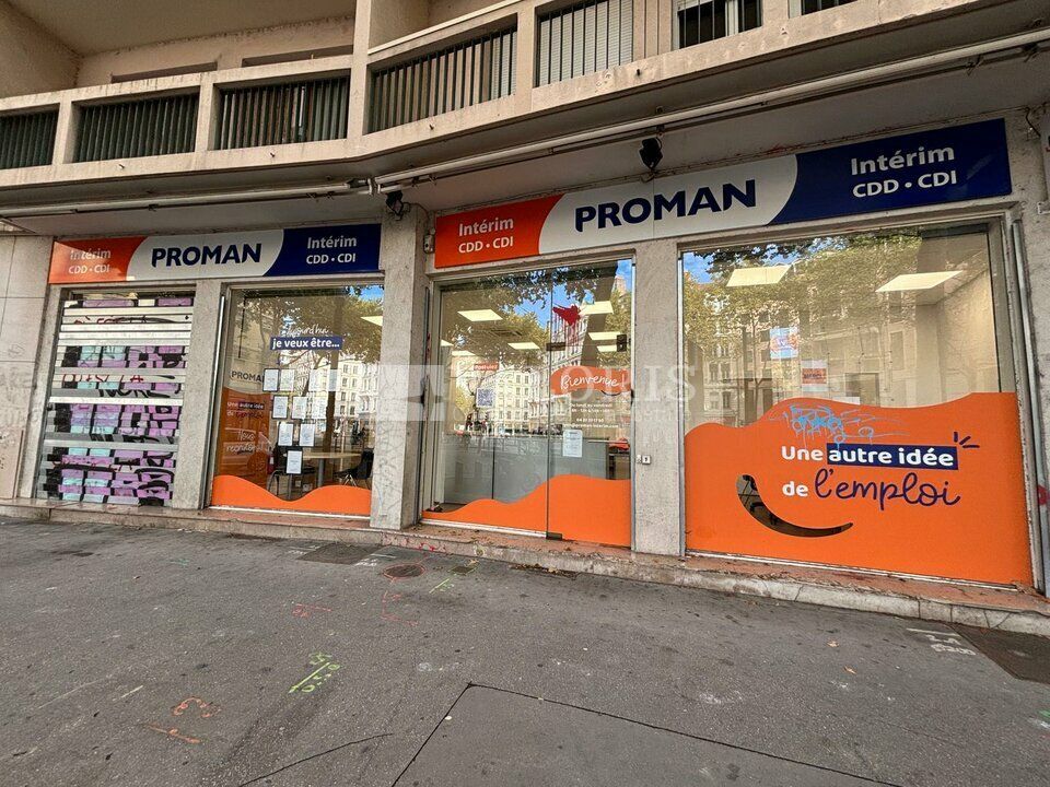 Valoris Real Estate vous propose à la location un local commercial d'une surface de 98 m² au cœur du 3ème arrondissement de Lyon et à proximité immédiate du métro Saxe-Gambetta.