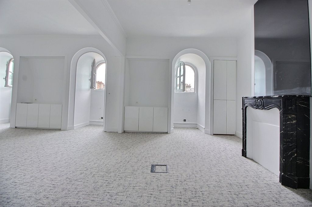 Location bureaux 79 m² non divisibles