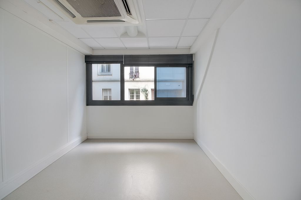 Location bureaux 653 m² non divisibles