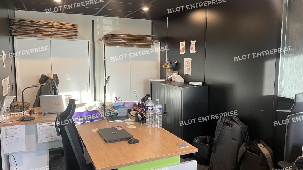 Location bureaux 75 m² non divisibles