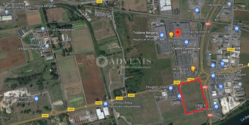 A LOUER LOCAUX COMMERCIAUX