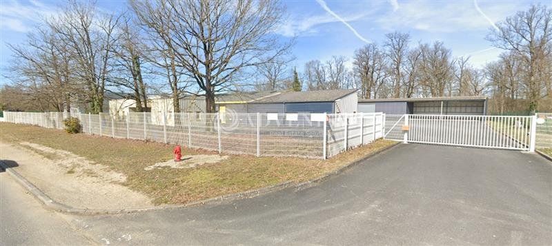 Location local d''activites 1812 m² non divisibles
