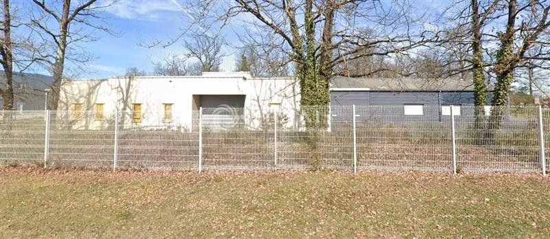 A vendre bâtiment d'activités de 1800 m² environ