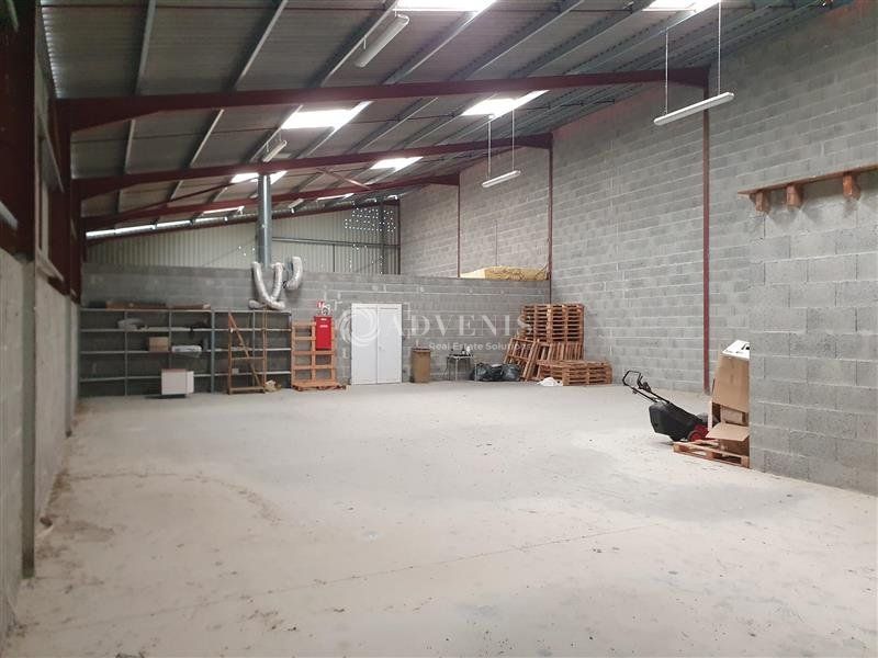A VENDRE LOCAL D'ACTIVITES DE 373M²
