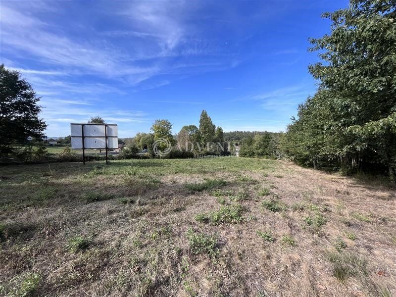 TERRAIN À VENDRE DE 5 063 M² ENVIRON