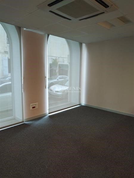 A LOUER BUREAUX DE 230 M²
