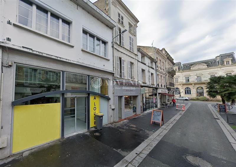 Location local commercial 250 m² non divisibles
