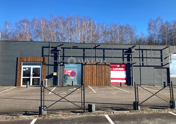 Location local commercial 500 m² non divisibles