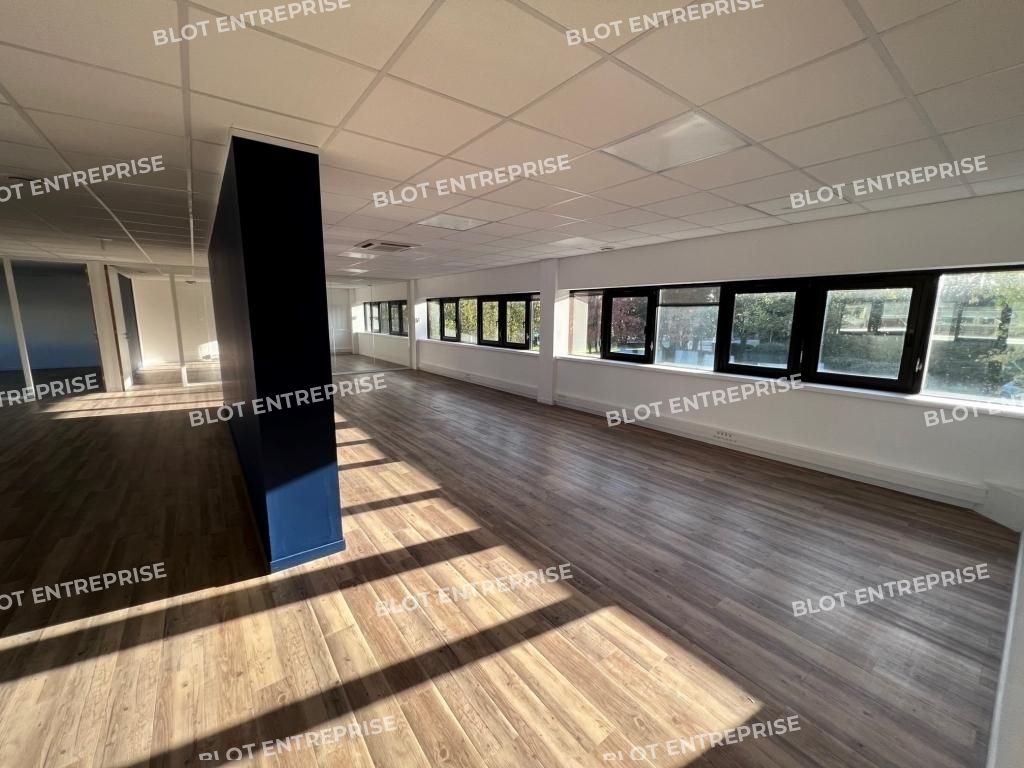 Location bureaux 151 m² non divisibles