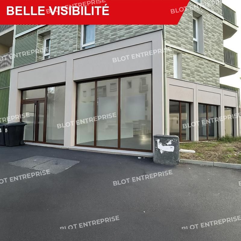 Location local commercial 299 m² non divisibles