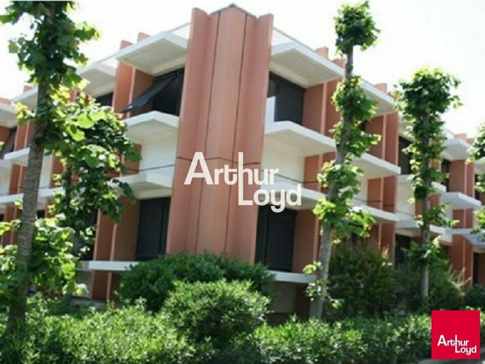Bureaux 83.48 m² en R+1 à louer Sophia Antipolis