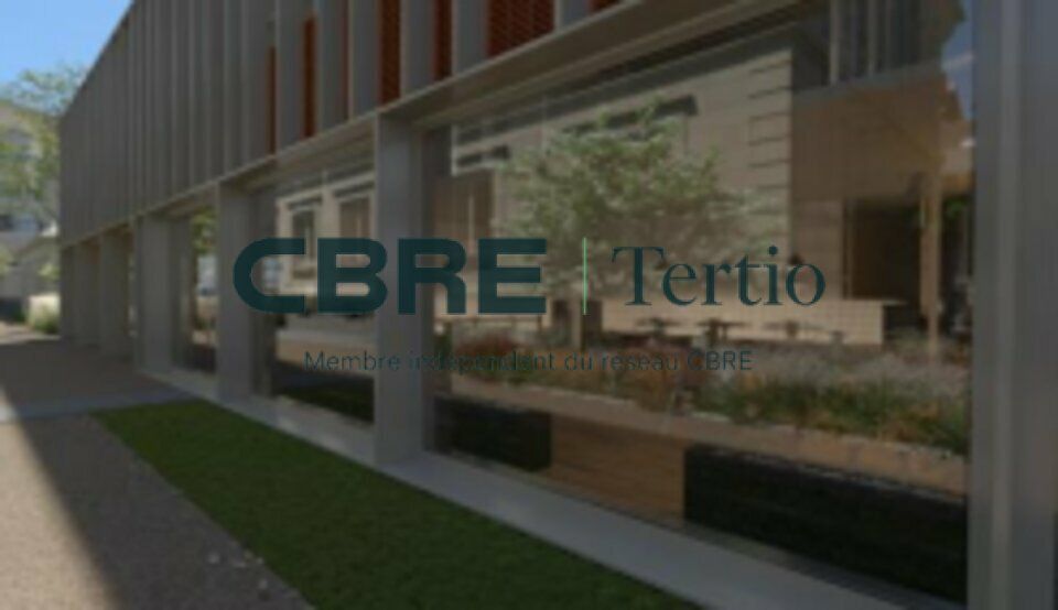 Local Commercial 177.85 m² avec terrasse extérieure roche gare Tours