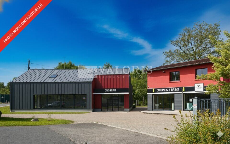 Valoris Real Estate vous propose à la location un local commercial d'une surface de 211 m² à Saint-Genis-Laval sur la route de Brignais.