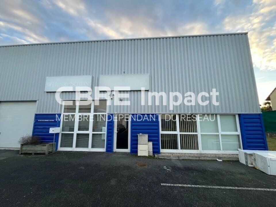 Location local d''activites 324 m² non divisibles