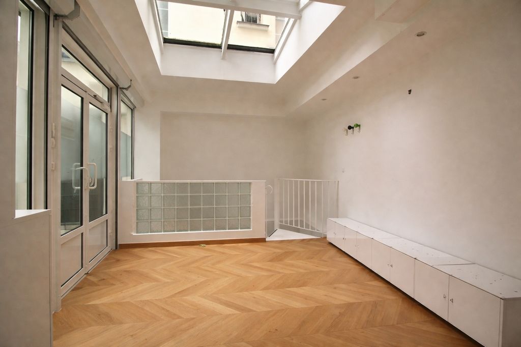 Location bureaux 70 m² non divisibles