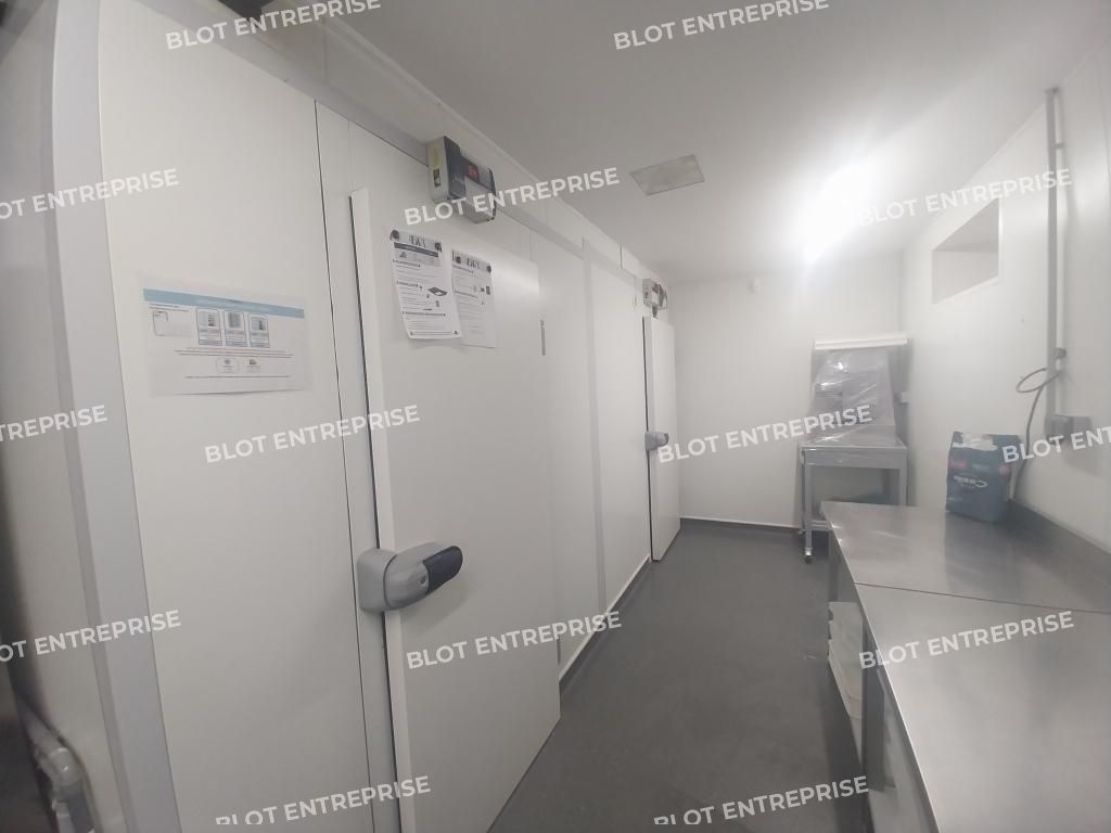 Location local commercial 100 m² non divisibles