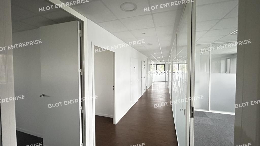 Location bureaux 334 m² non divisibles