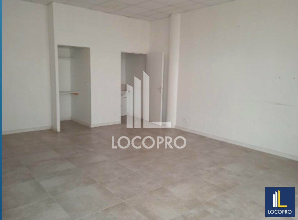 A LOUER - LOCAL COMMERCIAL - 34 M2 - JUAN LES PINS
