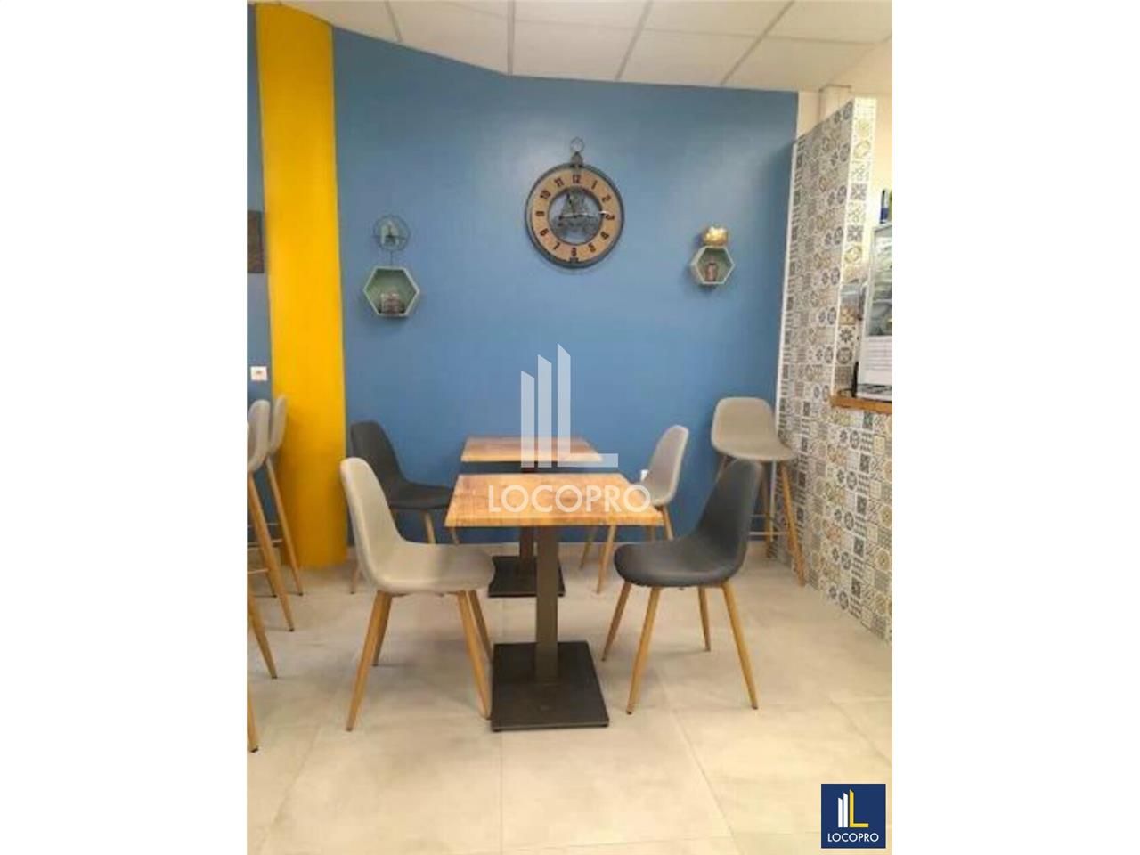 A LOUER - LOCAL COMMERCIAL - 49 M2 - JUAN LES LES PINS