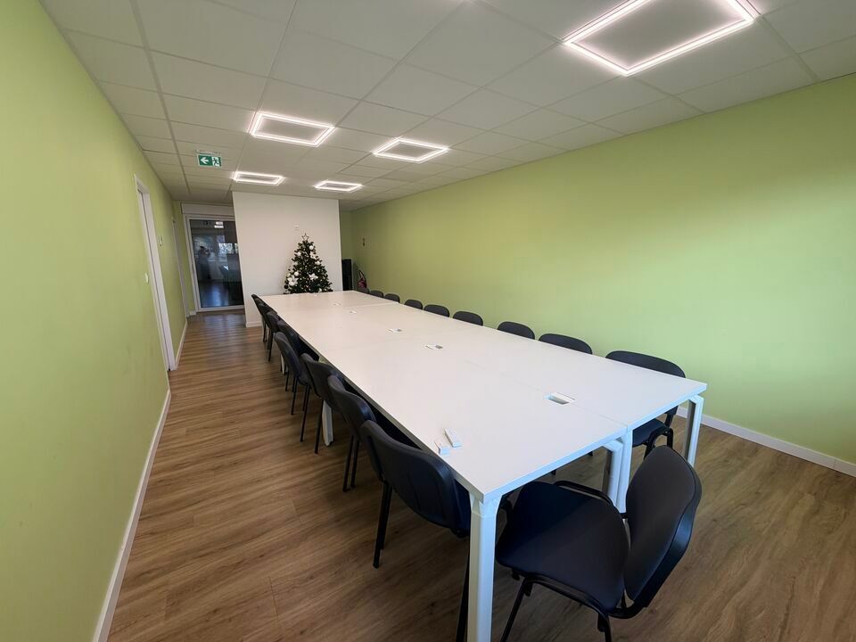 A VENDRE BUREAUX 270 m² - (31120) PORTET - SUR - GARRONNE