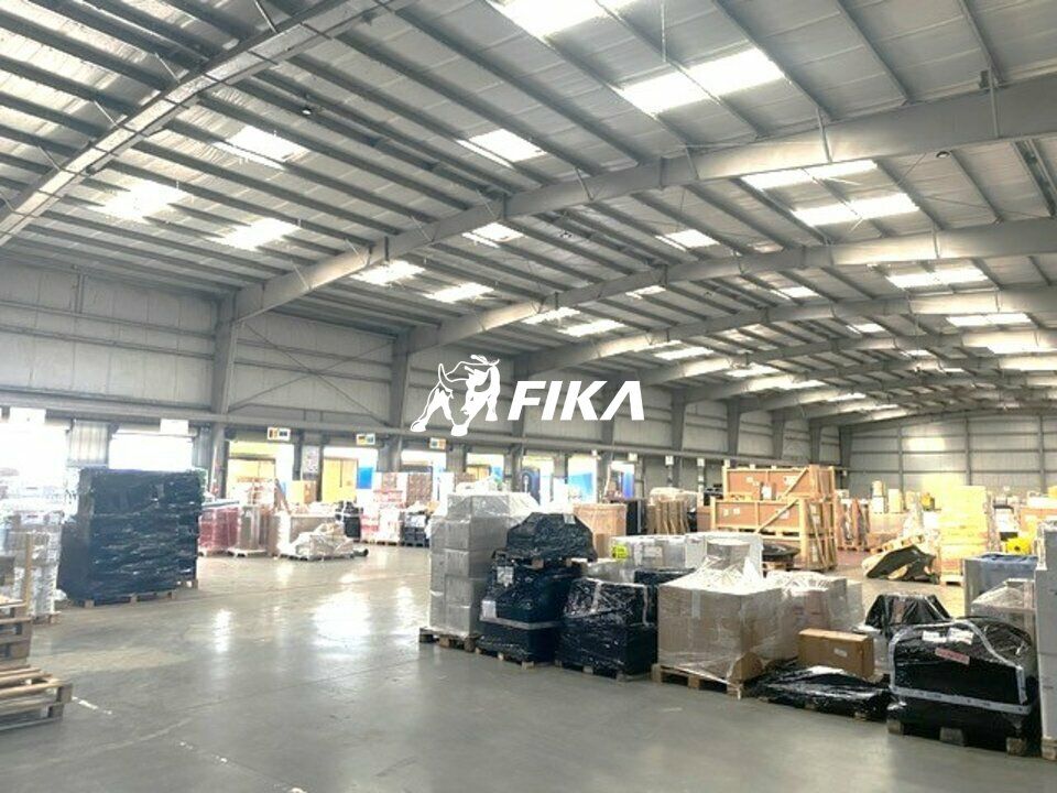 Location local d''activites 4773 m² non divisibles