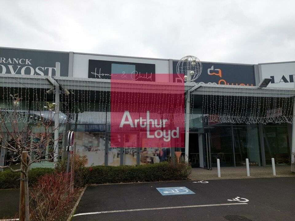 Location local commercial 149 m² non divisibles