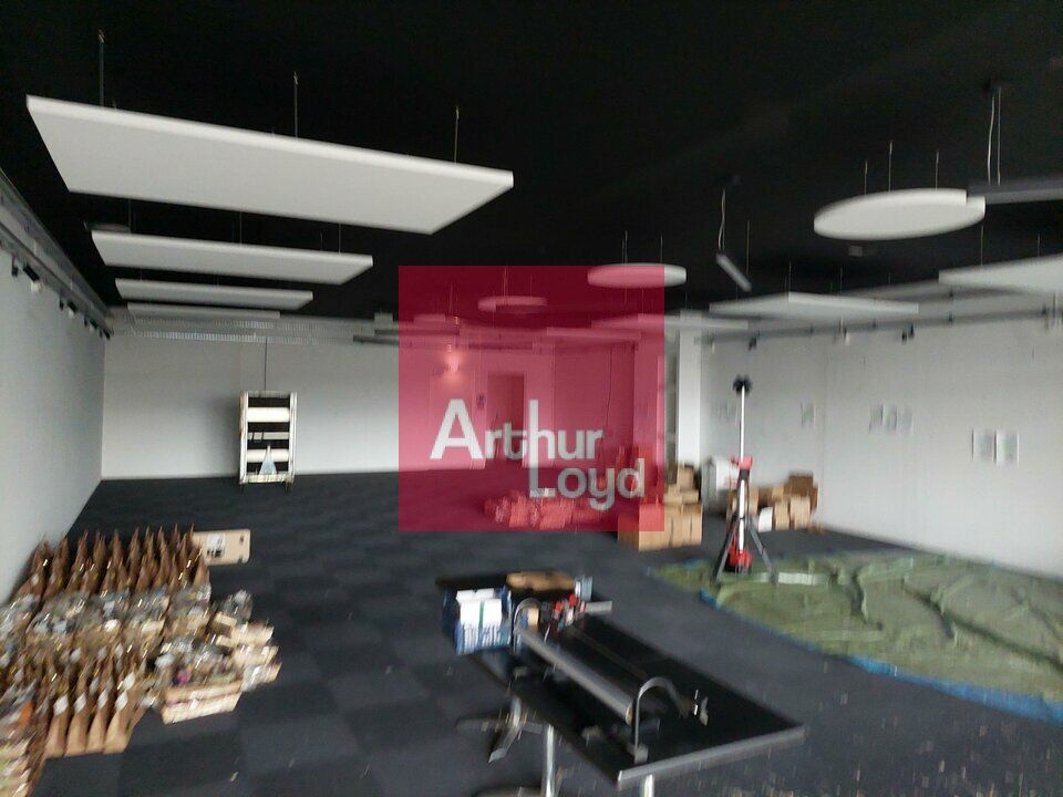 AUBIERE A LOUER LOCAL COMMERCIAL 149 M²