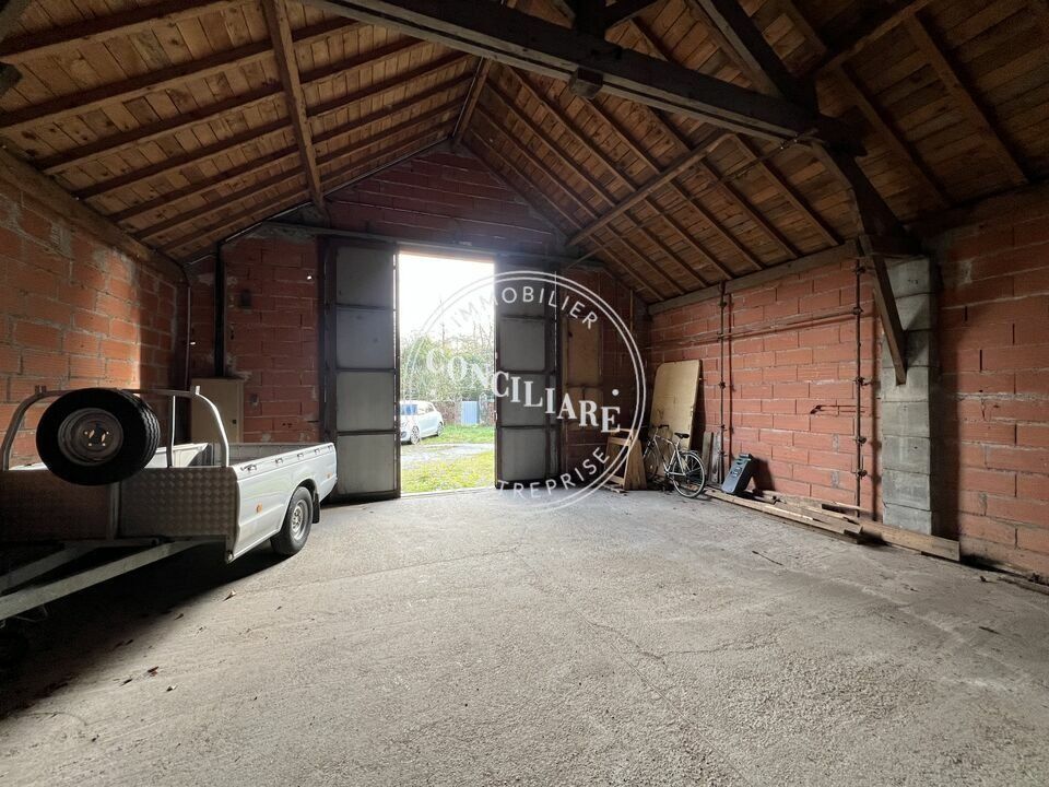 Location entrepot 240 m² non divisibles