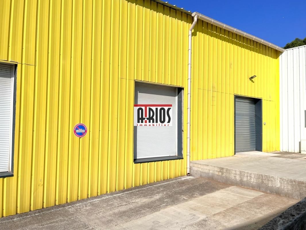 Location local commercial 256 m² non divisibles