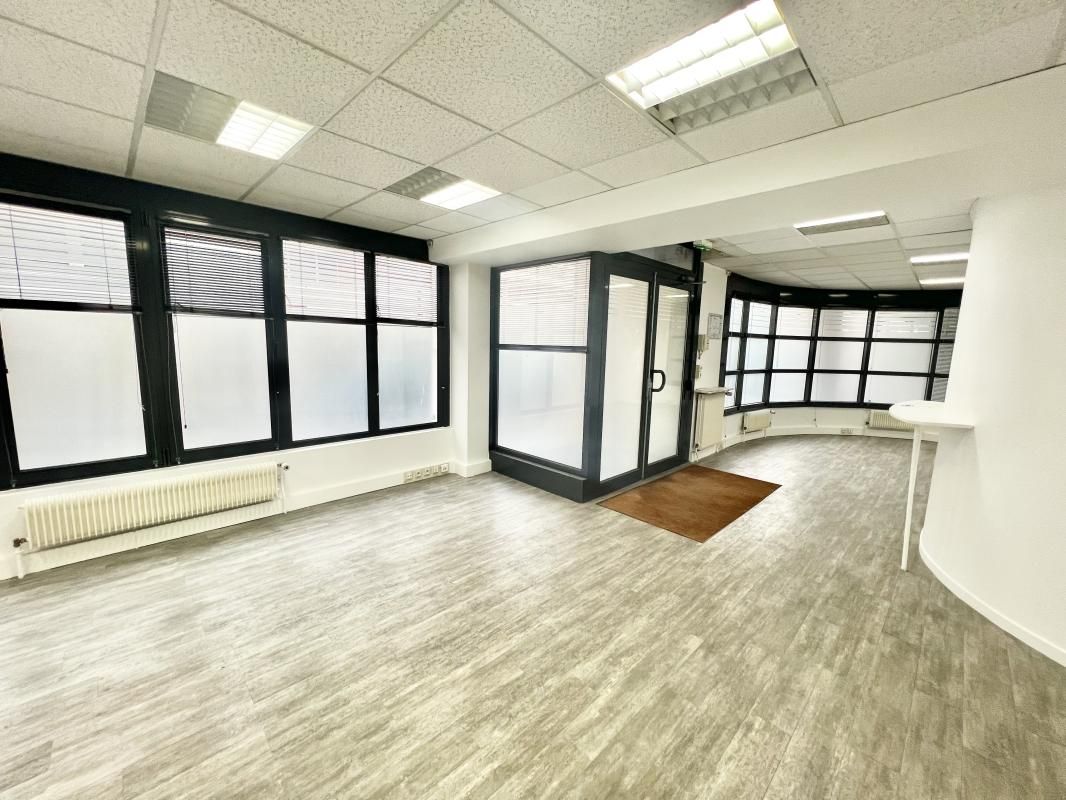 Location bureaux 49 m² non divisibles