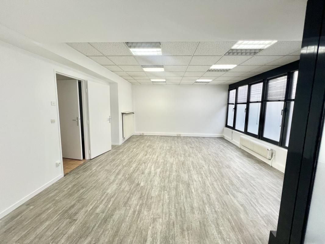 Location bureaux 49 m² non divisibles