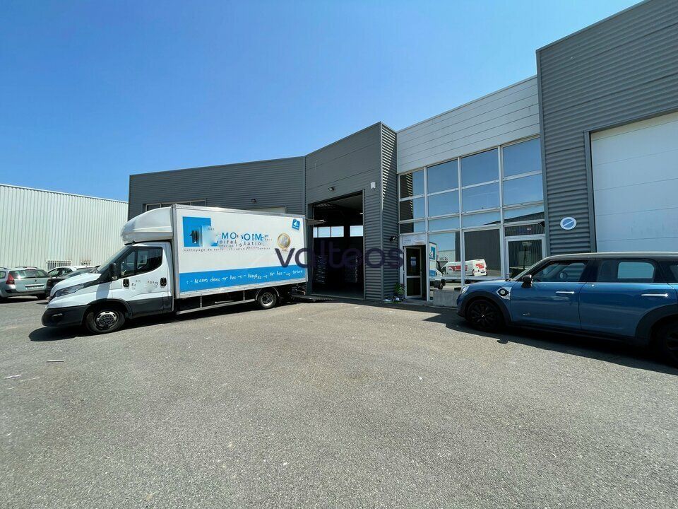 Location local d''activites 270 m² non divisibles