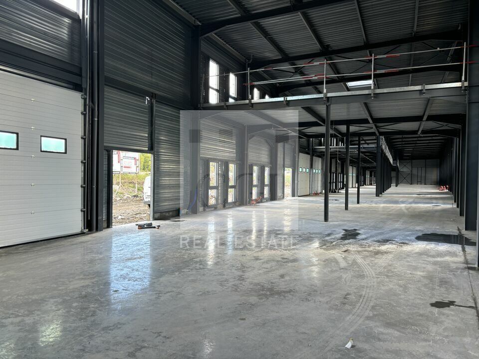 À VENDRE - LOCAL D'ACTIVITES - 1 032 M² NON DIVISIBLE – BOURGOIN-JALLIEU (A43)