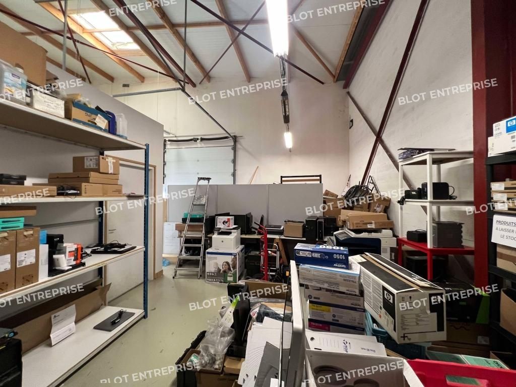 Vente entrepôts 460 m² non divisibles