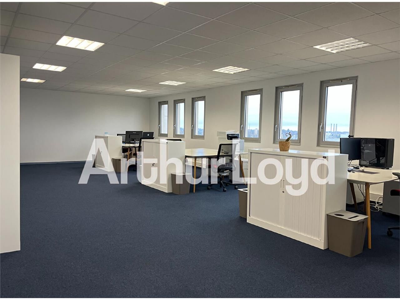 Location bureaux 116.86 m² à CAEN