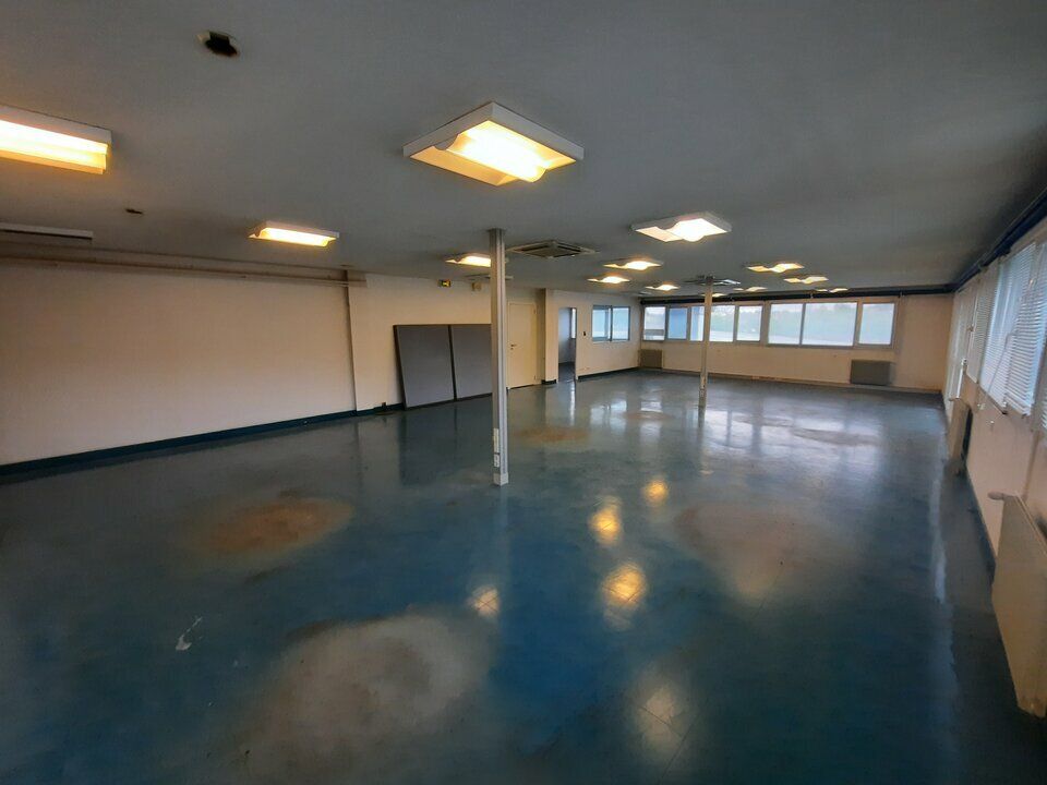 Location bureaux 130 m² non divisibles