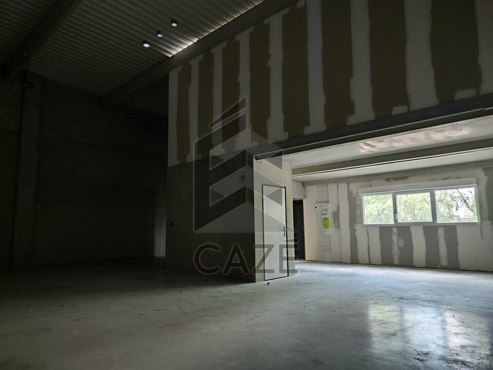 Vente local d''activites 175 m² non divisibles