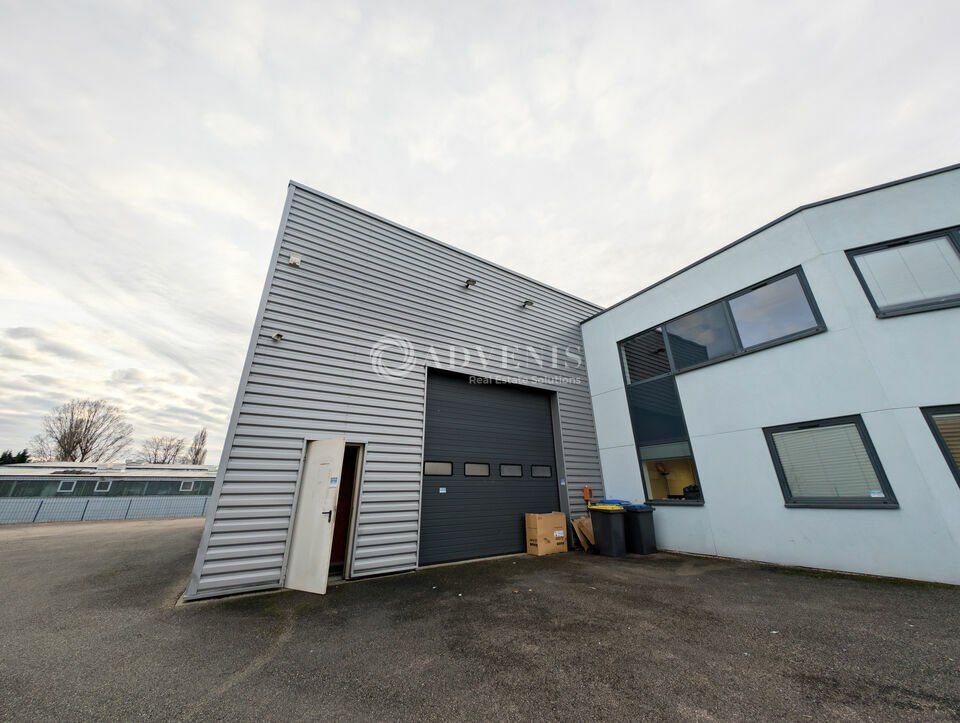 Location local d''activites 282 m² non divisibles