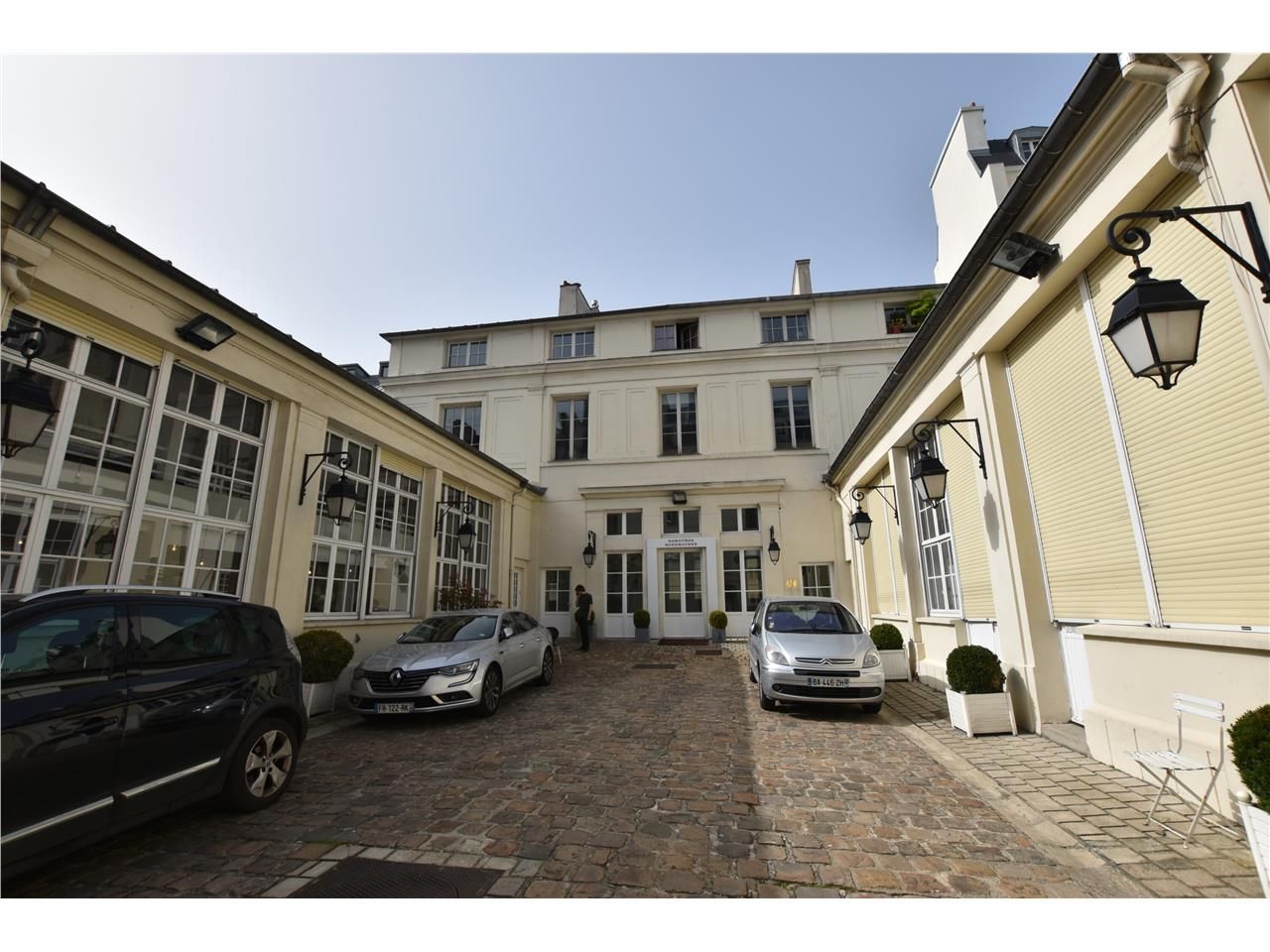 Location bureaux 245 m² non divisibles