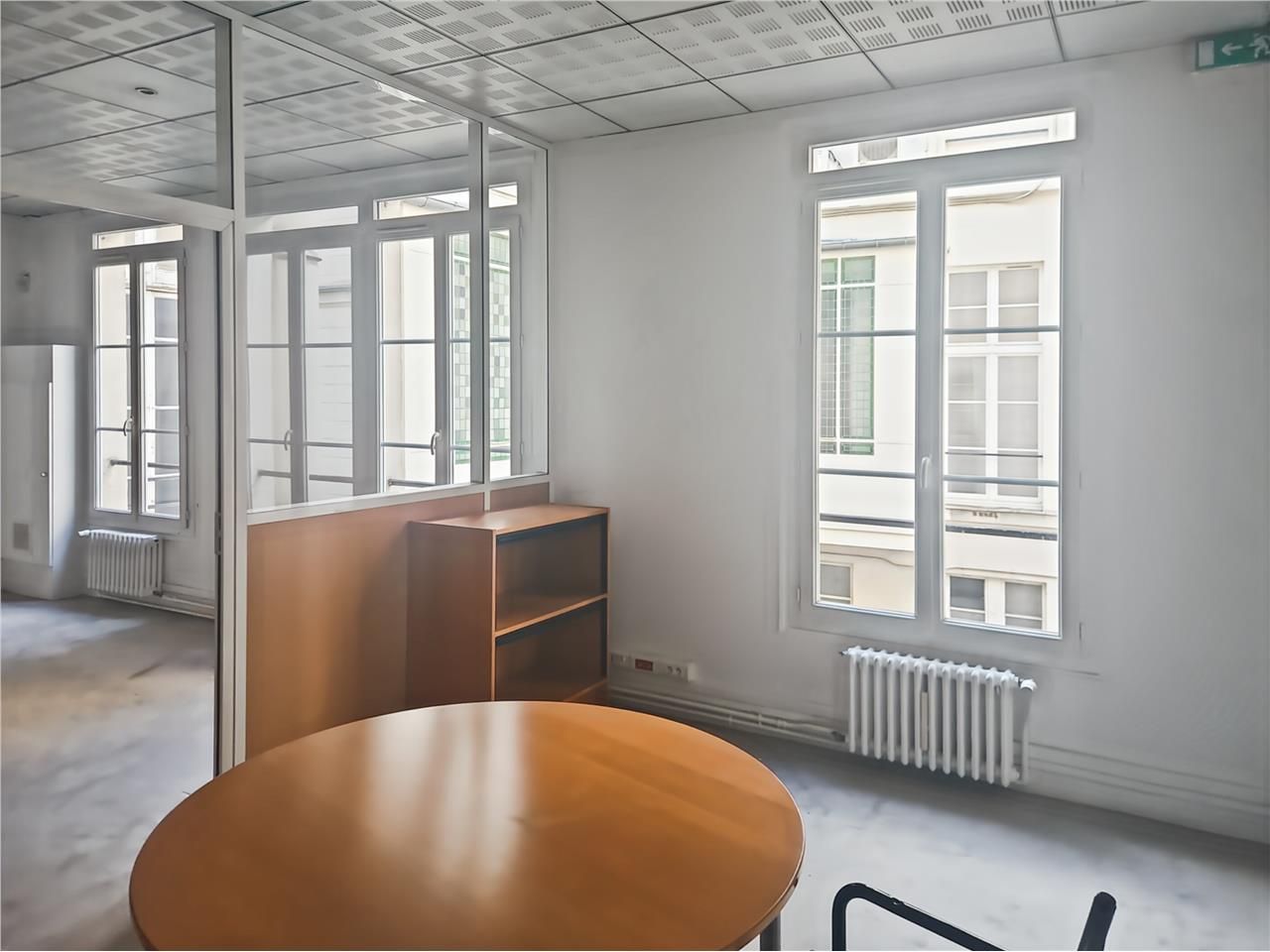 Location bureaux 60 m² non divisibles