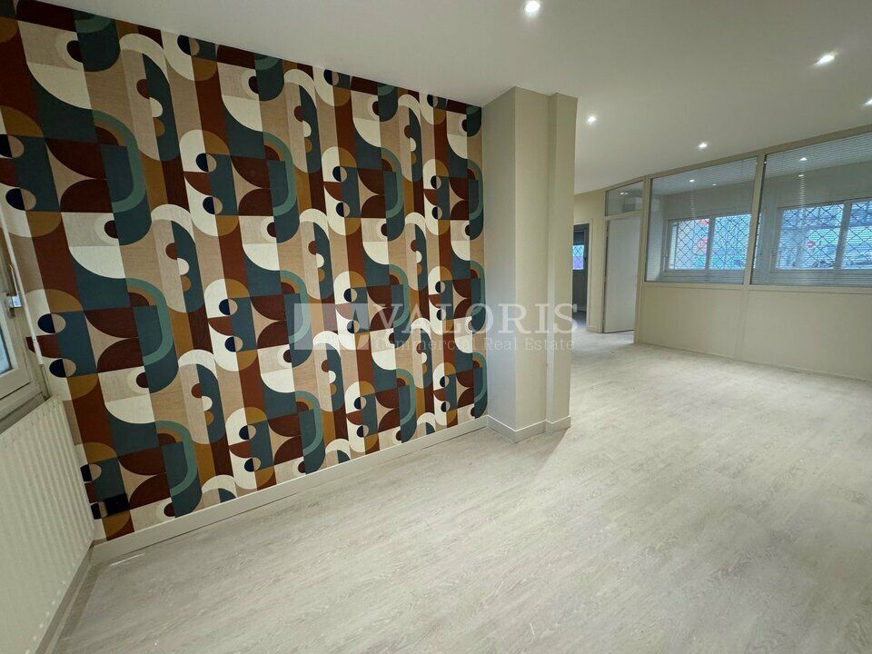 Installez vos bureaux dans le très prisé 6e arrondissement de Lyon, avec un espace en duplex alliant accessibilité, visibilité et confort.